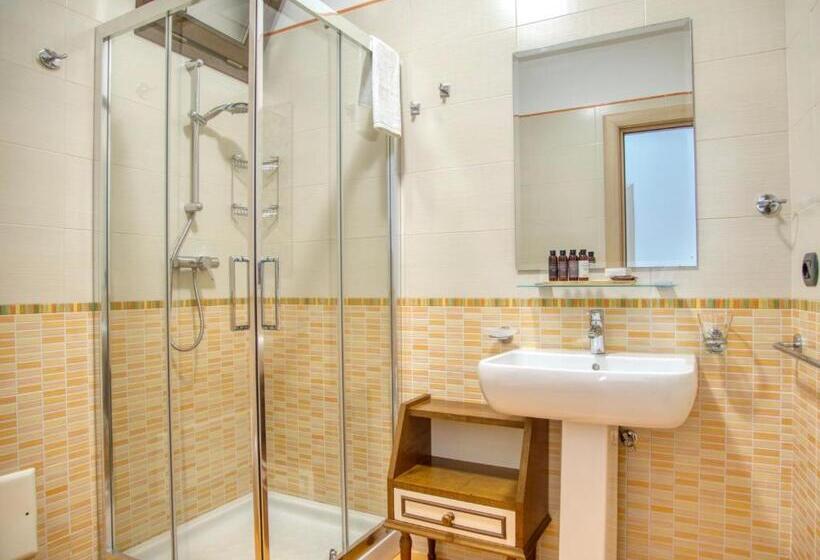 پانسیون Ideal Rooms