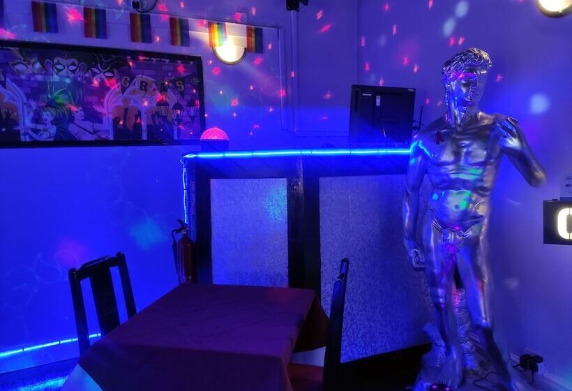 تختخواب و صبحانه Mardi Gras