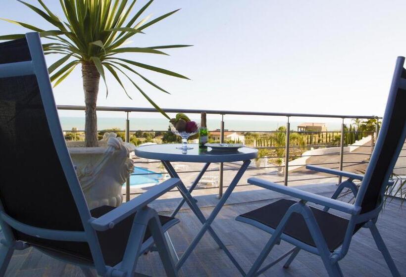 تختخواب و صبحانه Villa La Perla