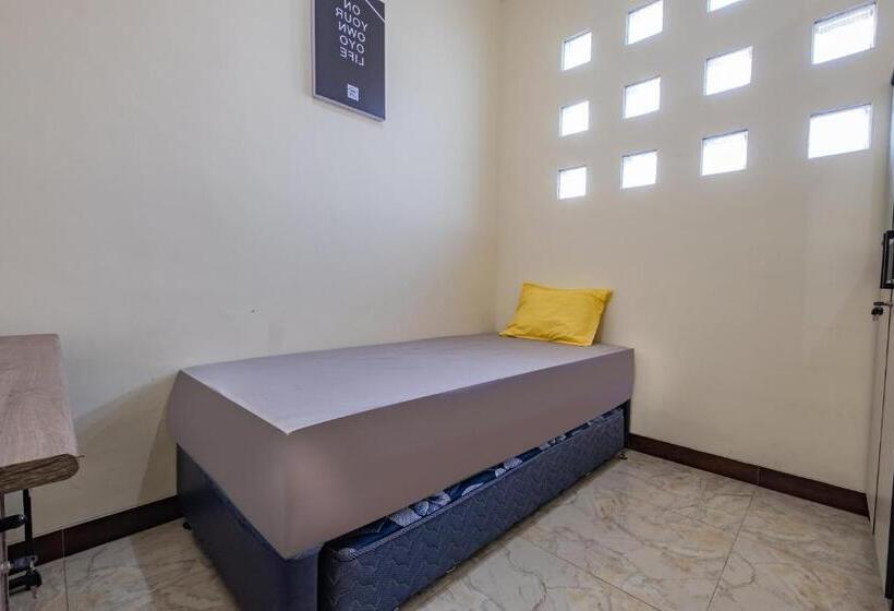 هتل Oyo Life 2216 Griya Jakasetia