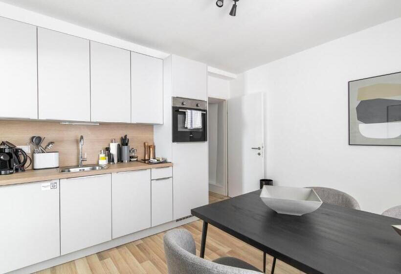 Limehome Villach Kirchenplatz