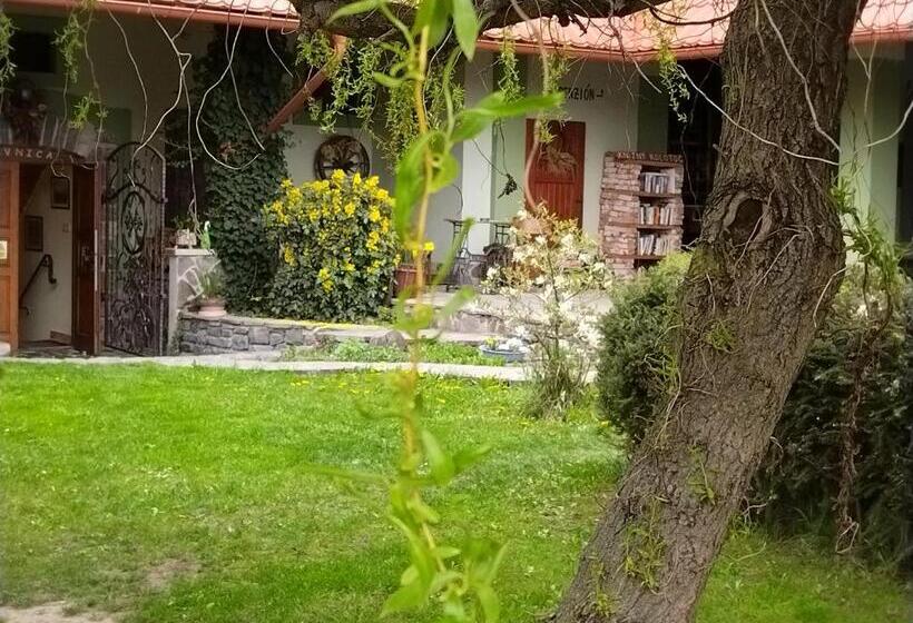 펜션 Pivnica A Penzion Pri Studni