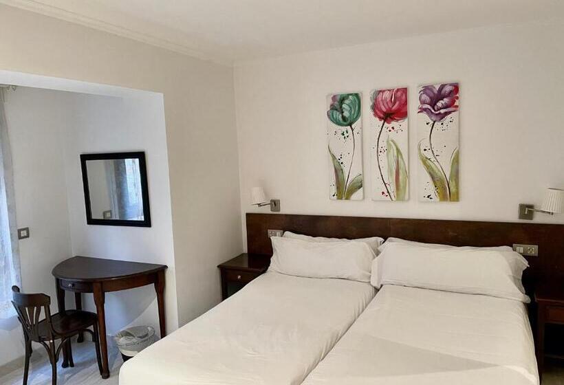 Fotos del hotel Aston:  5