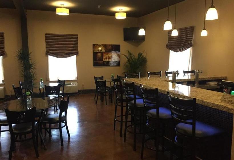 Brentwood Suites, Ascend Hotel Collection