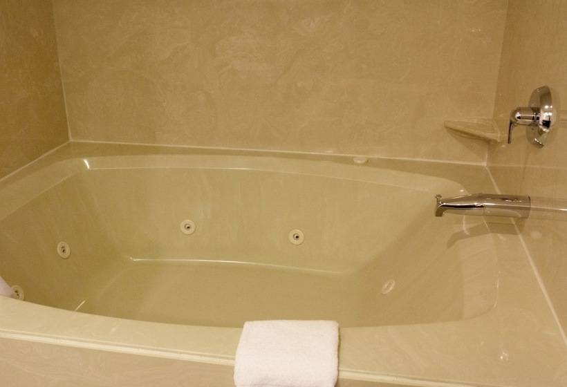 Brentwood Suites, Ascend Hotel Collection