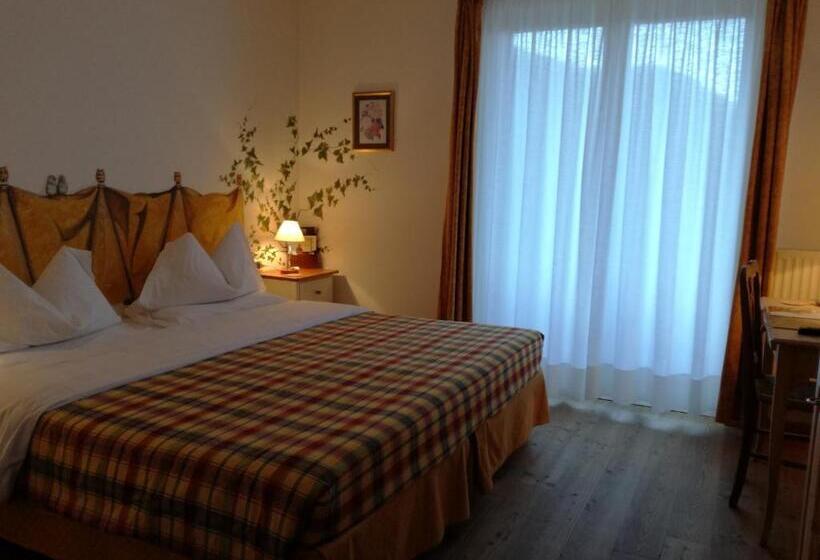 هتل Ca  Del Bosco