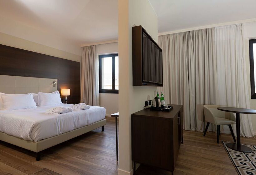 هتل Doubletree By Hilton Brescia