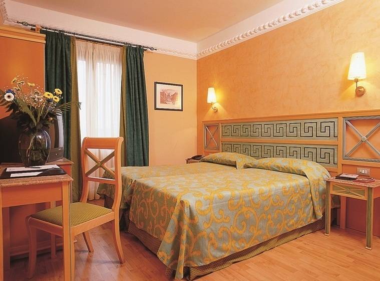 Fotos del hotel Exe Domus Aurea:  38