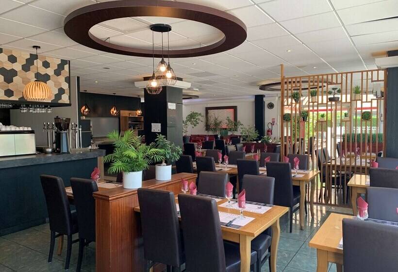 هتل Hôtel Restaurant Kyriad Direct Dijon Nord   Zenith   Toison D Or