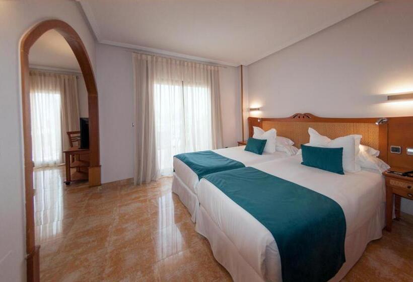 בית מלון כפרי La Laguna Spa & Golf