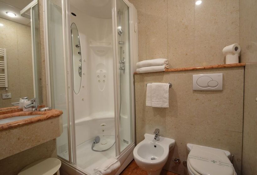 Fotos del hotel Montecarlo:  9