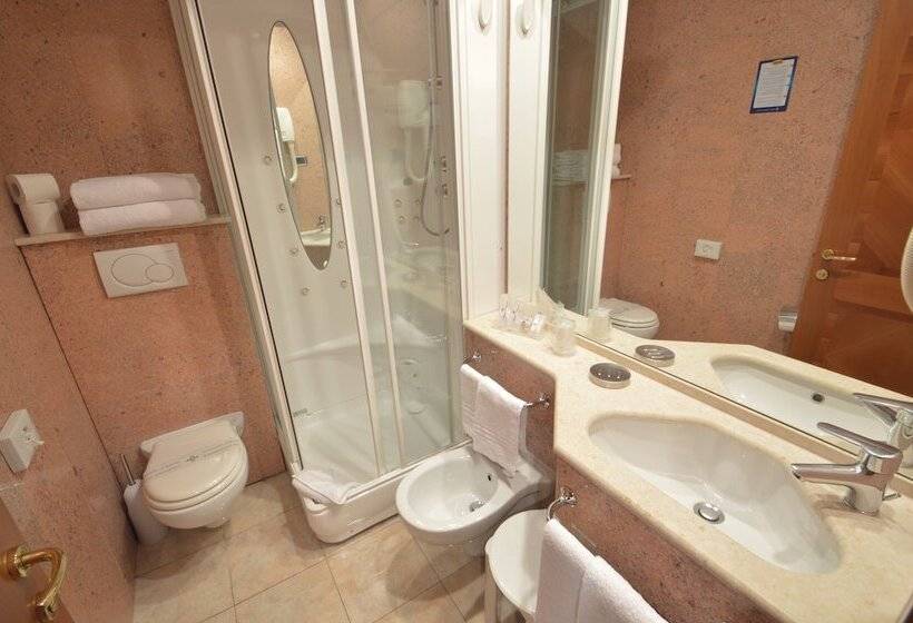 Fotos del hotel Montecarlo:  6