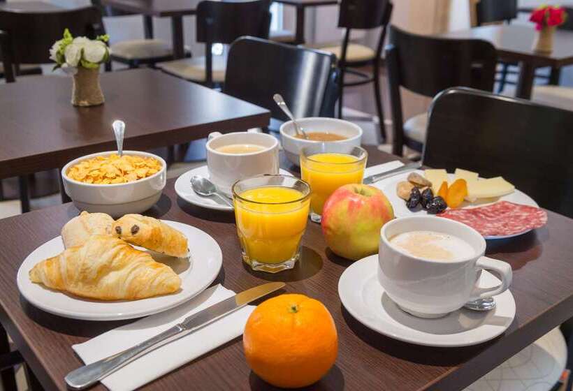 Отель The Originals City, Hôtel Paris Sud, Orly Draveil