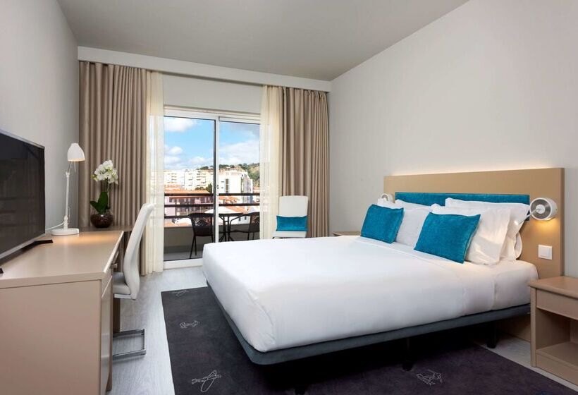 هتل Tryp by Wyndham Lisboa Caparica Mar