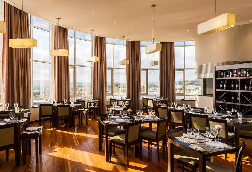هتل Tryp by Wyndham Lisboa Caparica Mar