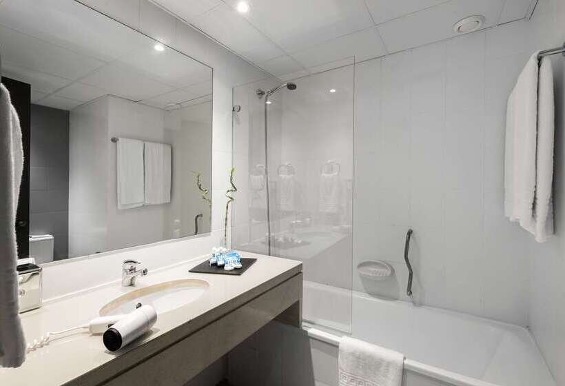 هتل Tryp by Wyndham Lisboa Caparica Mar
