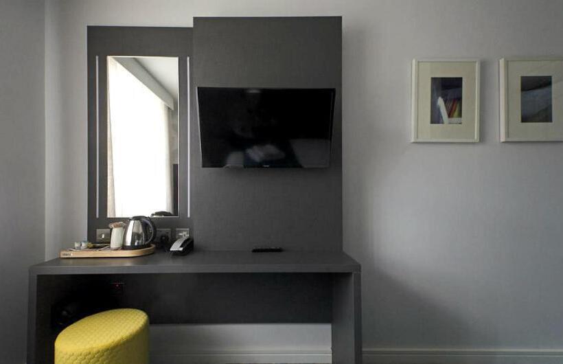 K Hotel Kensington