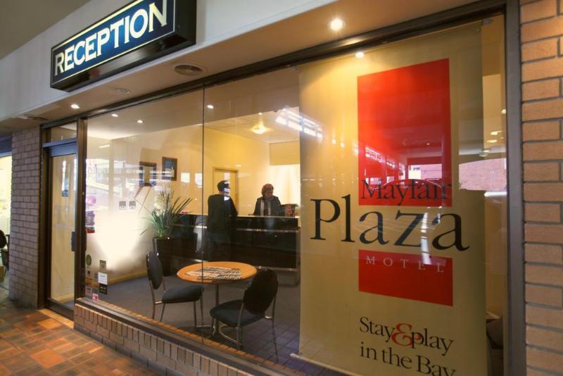 Mayfair Plaza Motel And Apartments