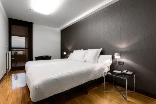 Mendebaldea Suites