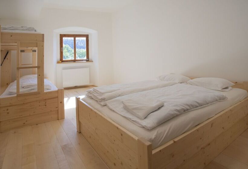 فندق Burg Altpernstein