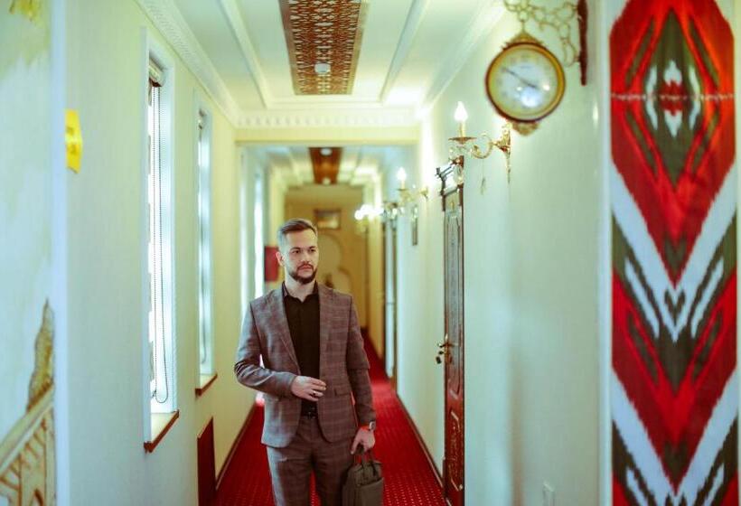 فندق Dendi Plaza