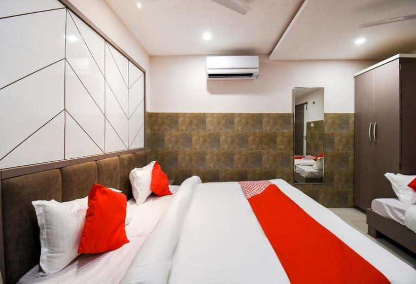 Отель Oyo 70123 Sada Shiv Guest House