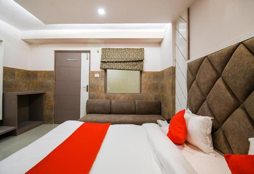ホテル Oyo 70123 Sada Shiv Guest House