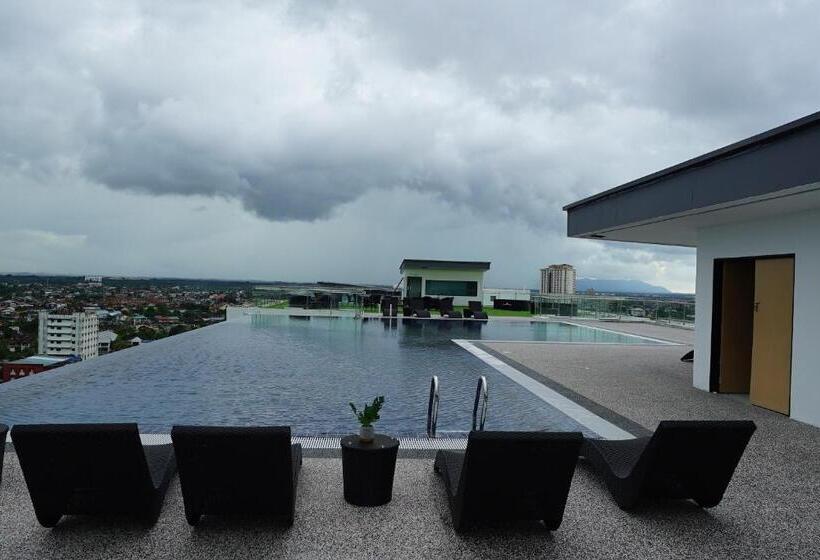 هتل Regatta Stay Kozi Square Kuching