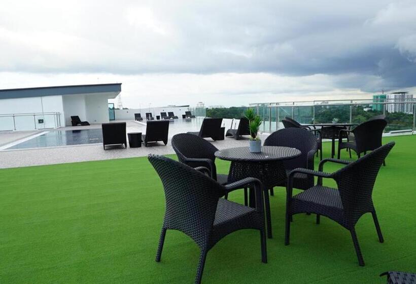 هتل Regatta Stay Kozi Square Kuching