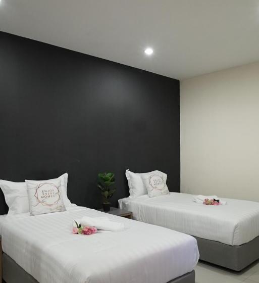 هتل Regatta Stay Kozi Square Kuching