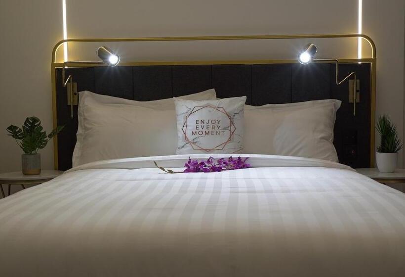هتل Regatta Stay Kozi Square Kuching