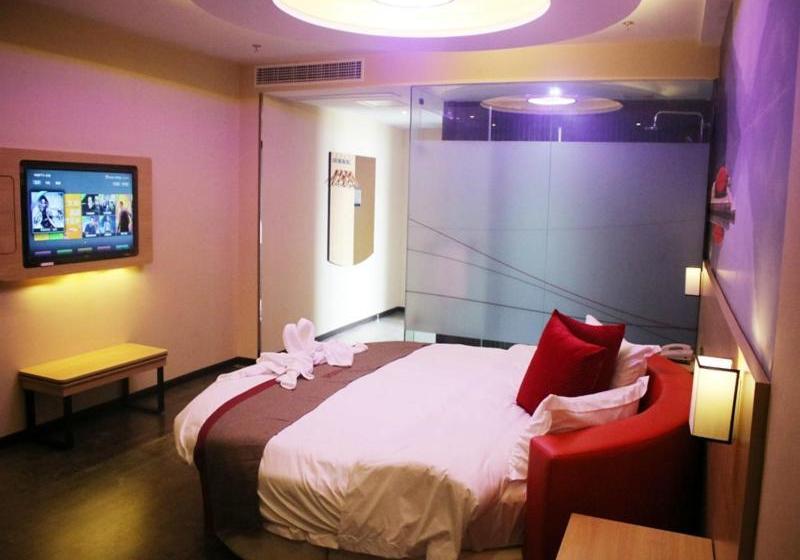 هتل Thank Inn Plus  Kunming Shuntong International Ginza Avenue Store