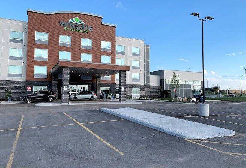 هتل Wingate By Wyndham Kanata West Ottawa