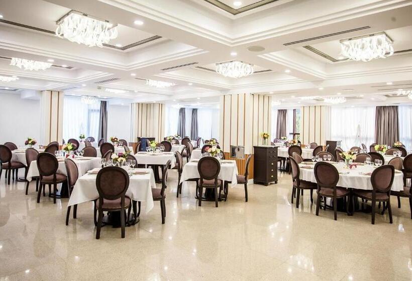 استراحتگاه Carpat Inn