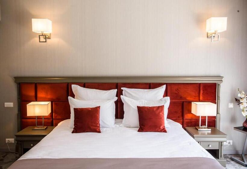 استراحتگاه Carpat Inn