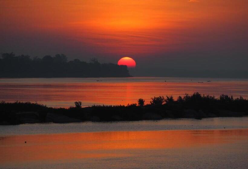 Nawiengkae Riverview Resort