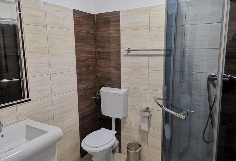 بنسيون Fantanita Craiesei