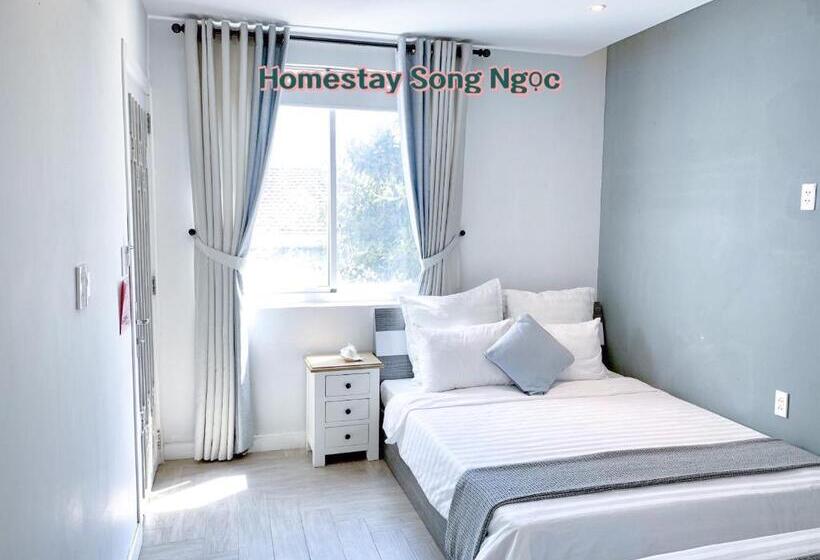 تختخواب و صبحانه Homestay Song Ngọc Phan Thiết