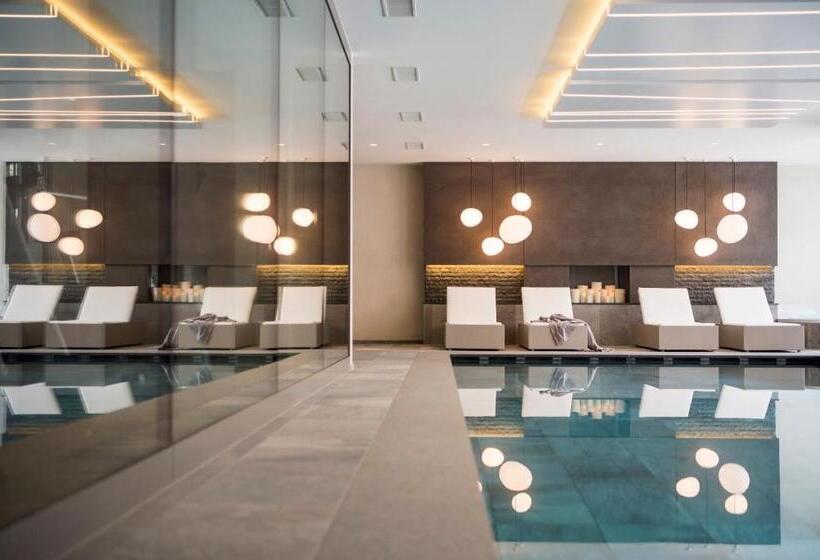 Heidi & Edith Family Apart