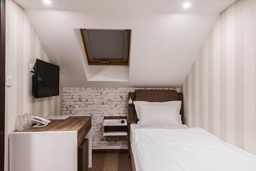 هاستل Centrum Sobe Rooms čačak