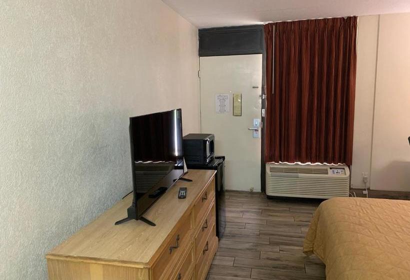 Отель Super Inn