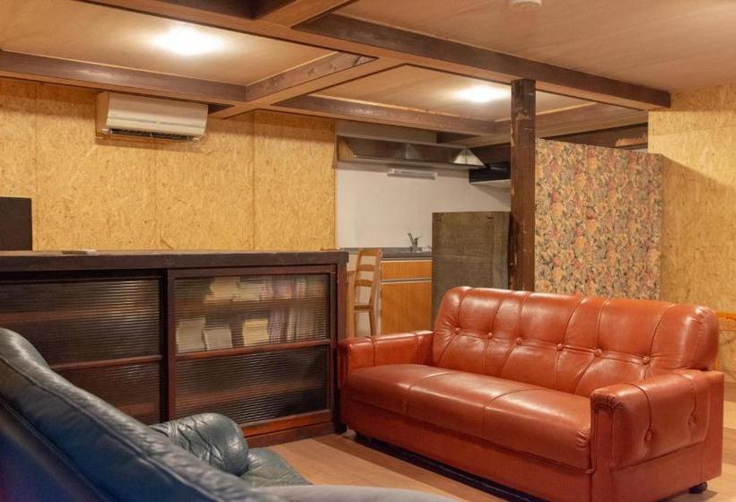 פנסיון Hostel Perch