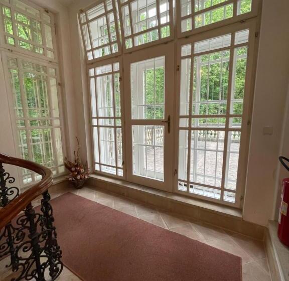 پانسیون Villa Belvedere