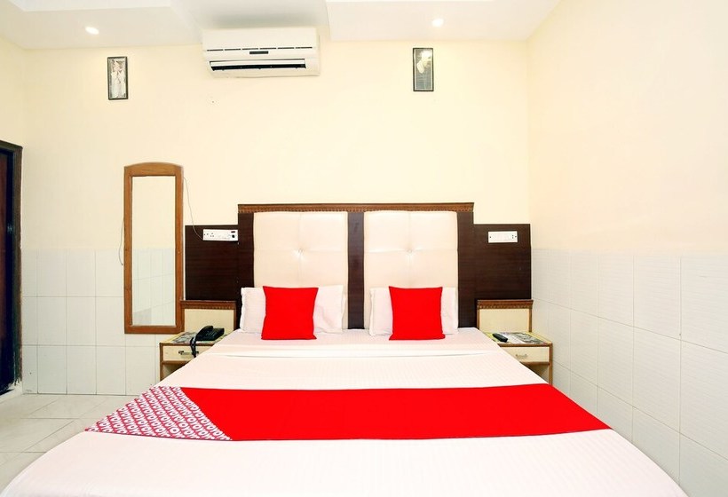 酒店 Surya Palace By Oyo Rooms