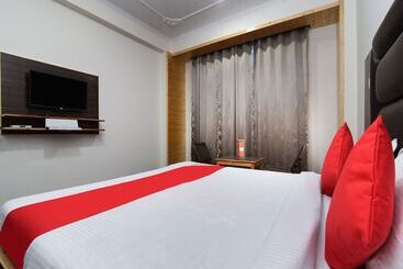 هتل Conifer By Oyo Rooms
