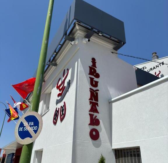 پانسیون Hostal Restaurante Iruñako
