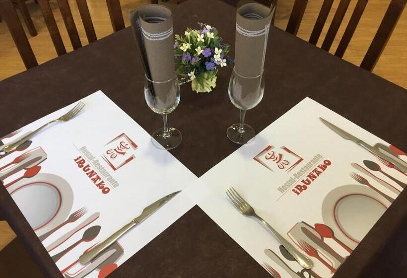 پانسیون Hostal Restaurante Iruñako
