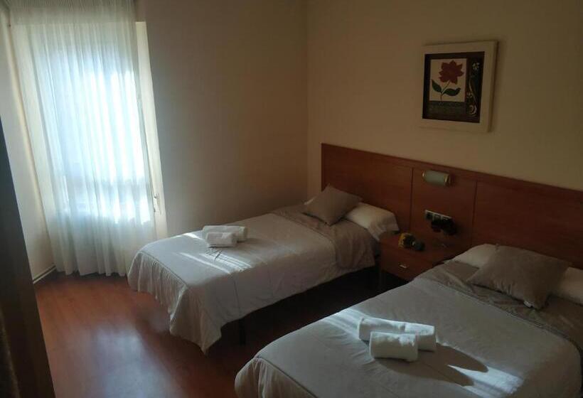 پانسیون Hostal Restaurante Iruñako