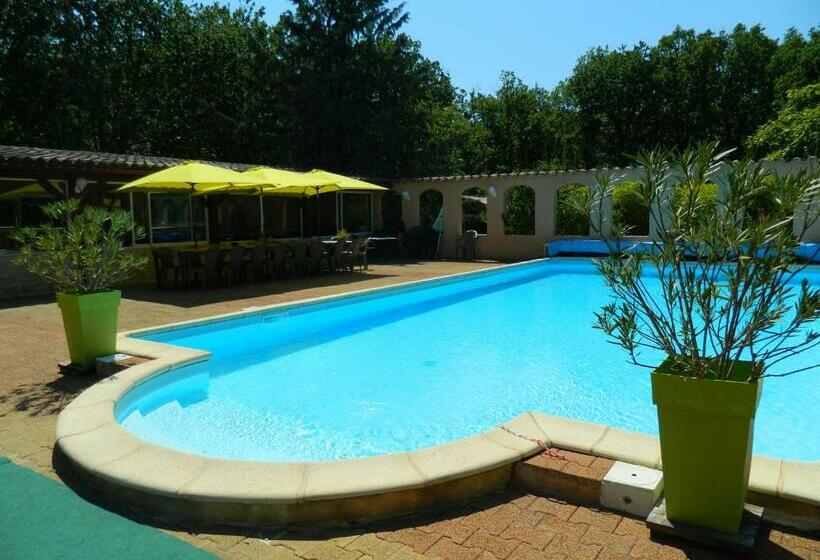 تختخواب و صبحانه Le Clos Des Dryades F