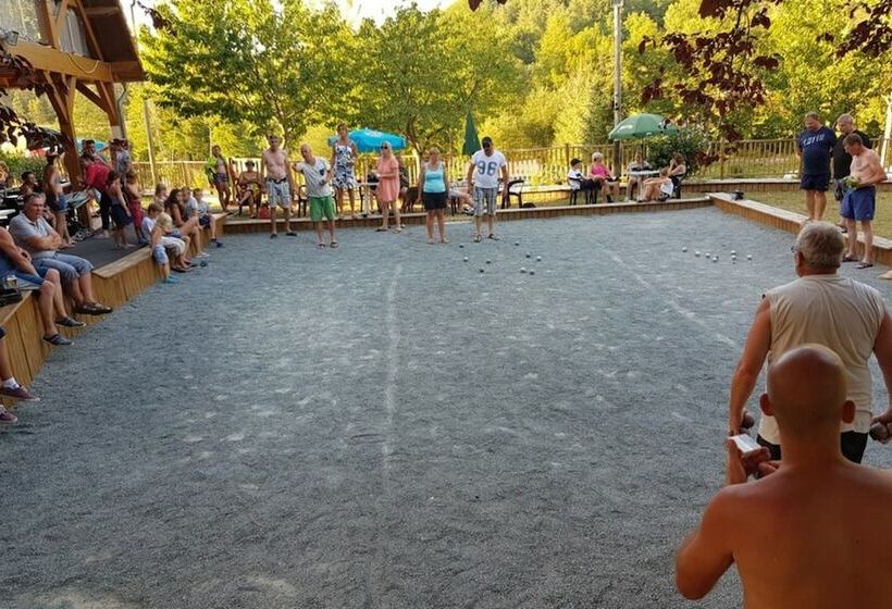 Отель Camping Le Verdoyant Chalets